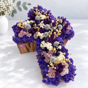 Iris – Križ od suhog cvijeća